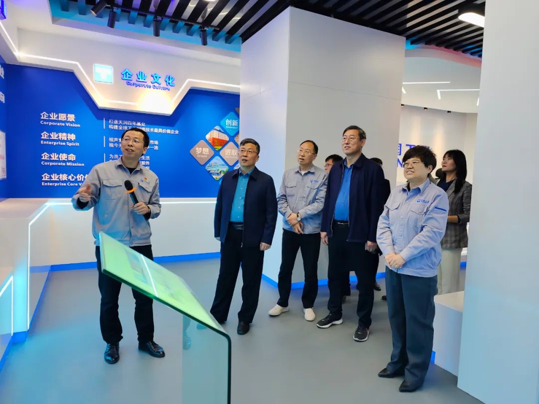 威海市总工会副主席王庆文一行到万赢娱乐工业走访调研-万赢娱乐要闻-万赢娱乐