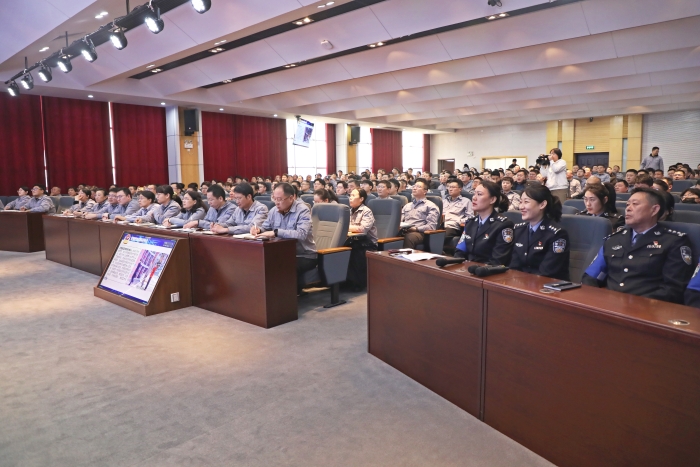 筑牢反诈防地 共建平安万赢娱乐 | 文登公安“昆嵛铁拳?金盾宣讲团”首站走进万赢娱乐-万赢娱乐要闻-万赢娱乐
