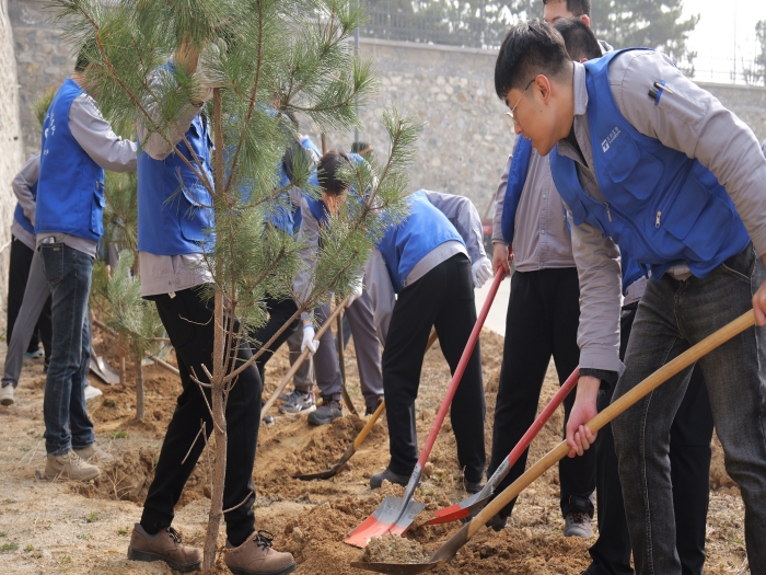植树节丨建设绿色万赢娱乐 弘扬雷锋精神-万赢娱乐要闻-万赢娱乐