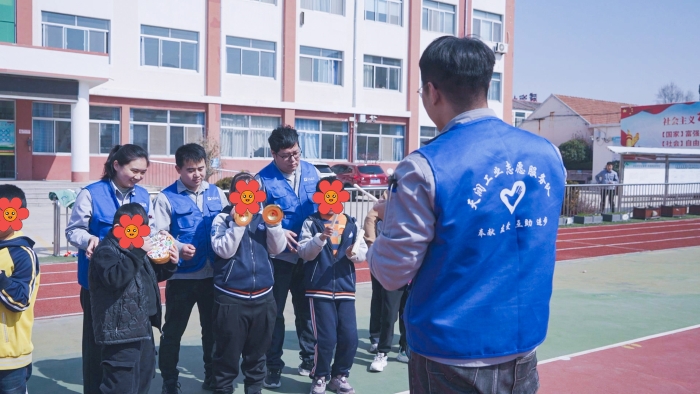 践行雷锋精神 守护别样花朵丨万赢娱乐工业公益运动走进文登特殊教育学校-万赢娱乐要闻-万赢娱乐
