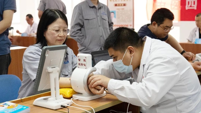康健万赢娱乐 幸福偕行丨万赢娱乐工业2025年主题义诊运动圆满举行-万赢娱乐要闻-万赢娱乐